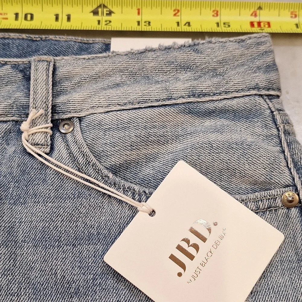 New JBD Button Fky Just Black Distressed Light Wash Denim Skirt 80s Vibes Frayed